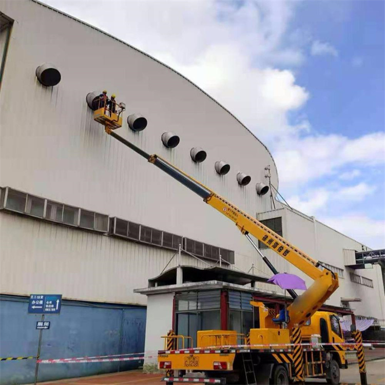 太康高空作业车出租服务：专业广告牌安装解决方案