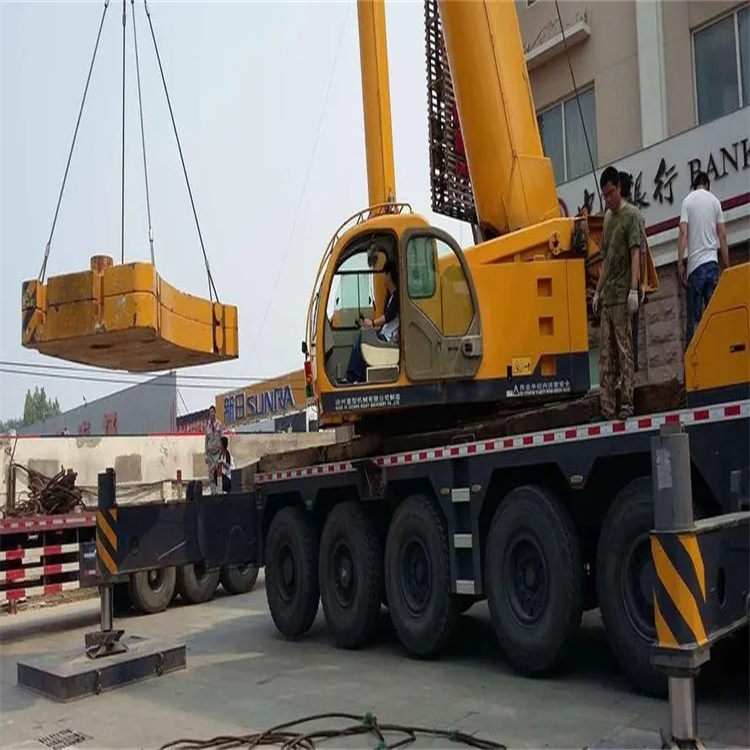 太康当地吊车出租|机器吊装|75吨|工厂搬迁服务